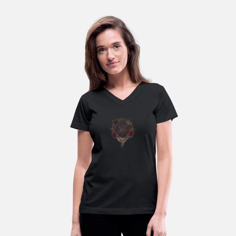 Tattoo_style_rose_compass_beautiful_evoking_spirit